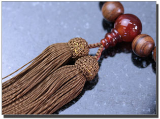男性用数珠（京念珠）　栴檀/瑪瑙仕立の通販・販売
