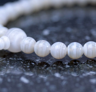 女性用数珠（京念珠）白縞瑪瑙共仕立の通販・販売