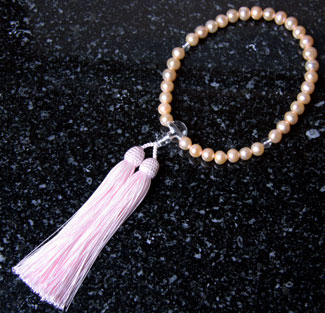 女性用数珠（京念珠淡水真珠/水晶仕立ての通販・販売